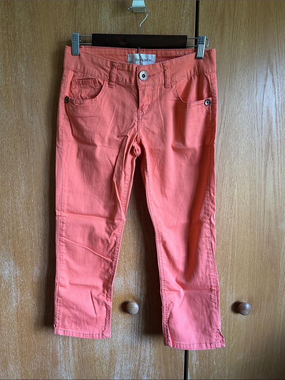 Rewind Coral Crop Lightweight Capris